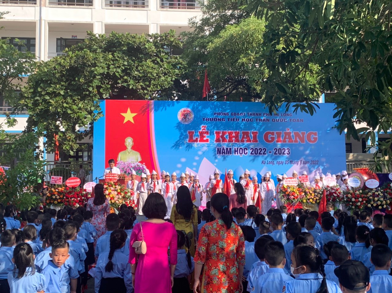 Trường Tiểu học Trần Quốc Toản tổ chức lễ khai giảng năm học 2022 – 2023