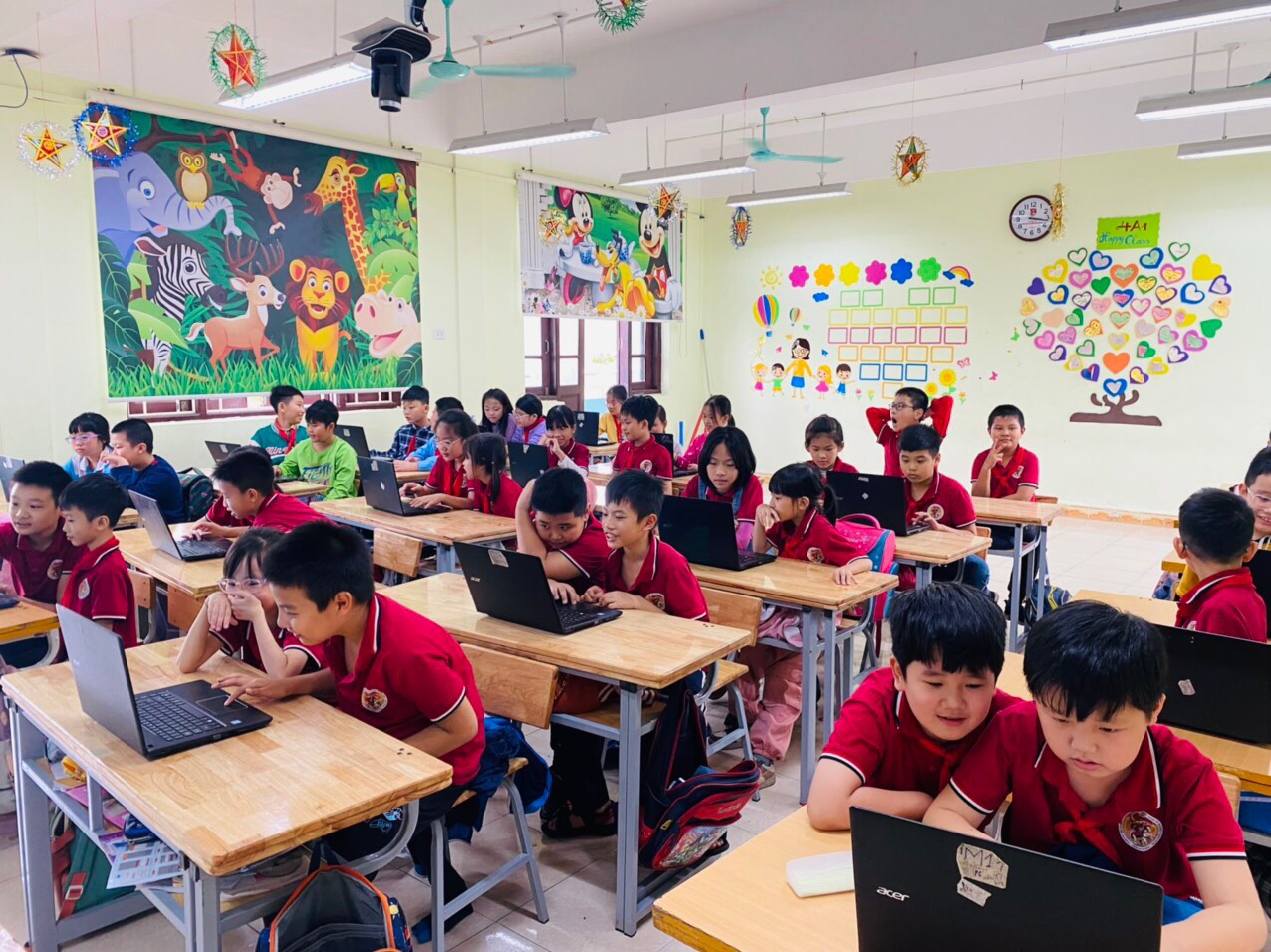 Tin cấp báo về khoá học “Nền tảng công dân số” của các công dân nhí trường Tiểu học Trần Quốc Toản